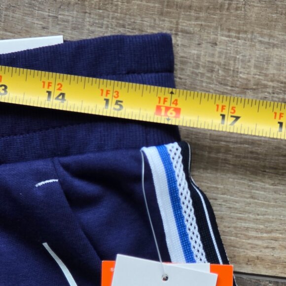 NWT - Sports Illustrated Drawstring sweat shorts with mesh pockets. Size M - Picture 4 of 11